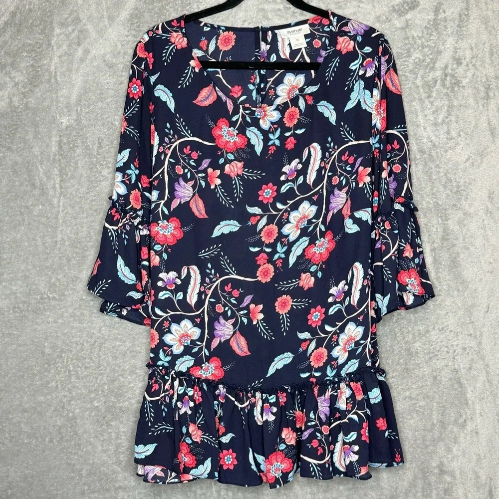 Avenue Studio 16 XL Shirt Top Navy Blue Floral Bell 3/4 Sleeve Scoop Neck Button